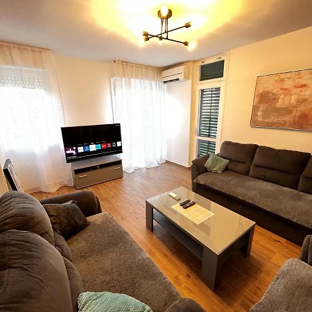 Ana Apartment Сплит Екстериор снимка